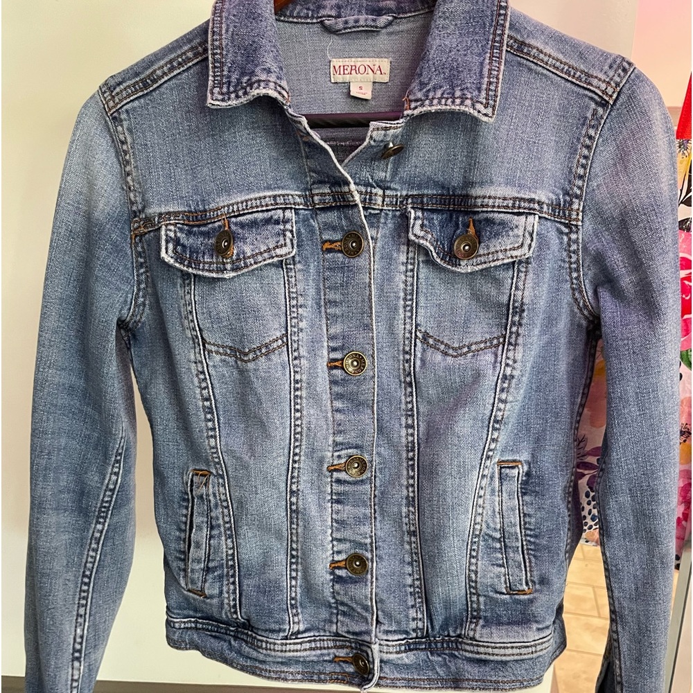 Jean Jacket Size Sm - Picture 3 of 5